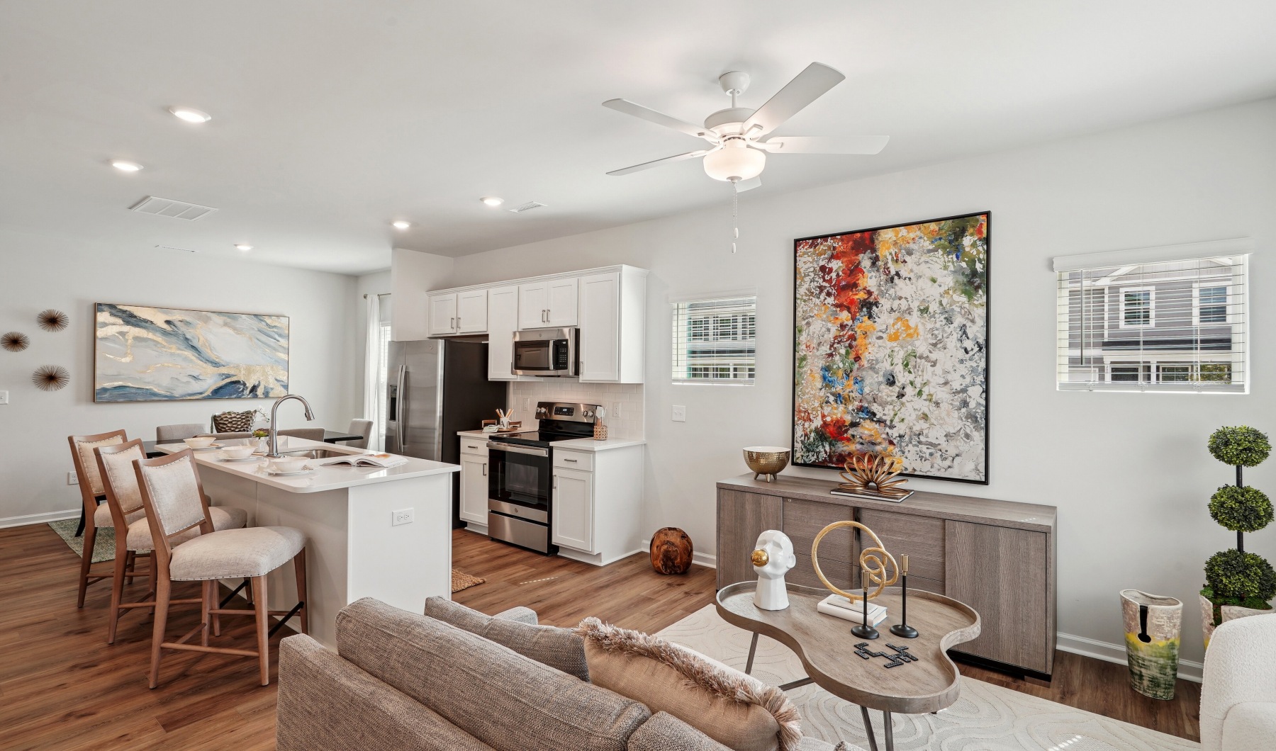 Single Family Homes &  2-Story Townhomes For Rent Single Family Homes &  2-Story Townhomes For Rent